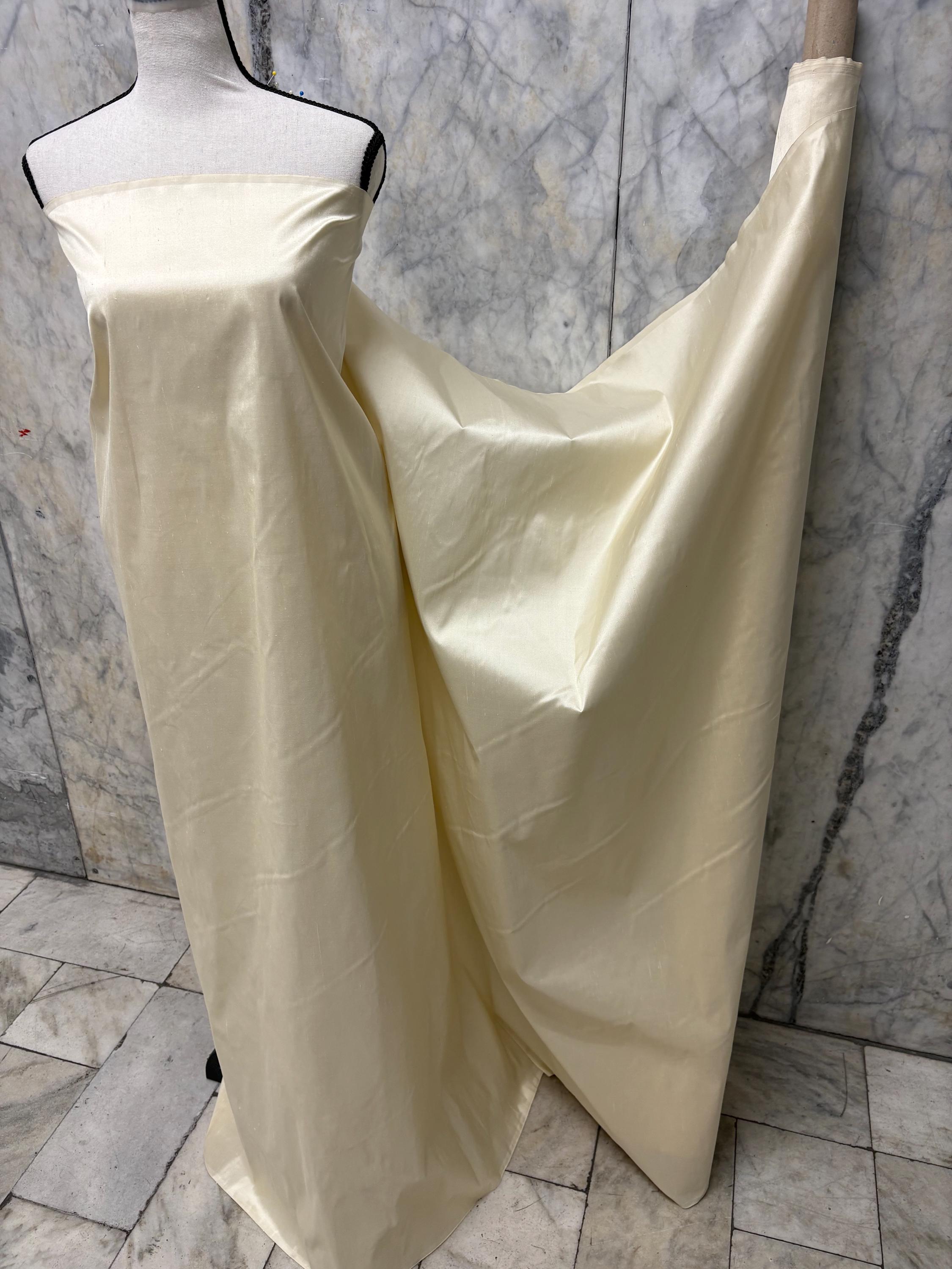 100% silk Taffeta Fabric - Ivory 2274 - 54" Width