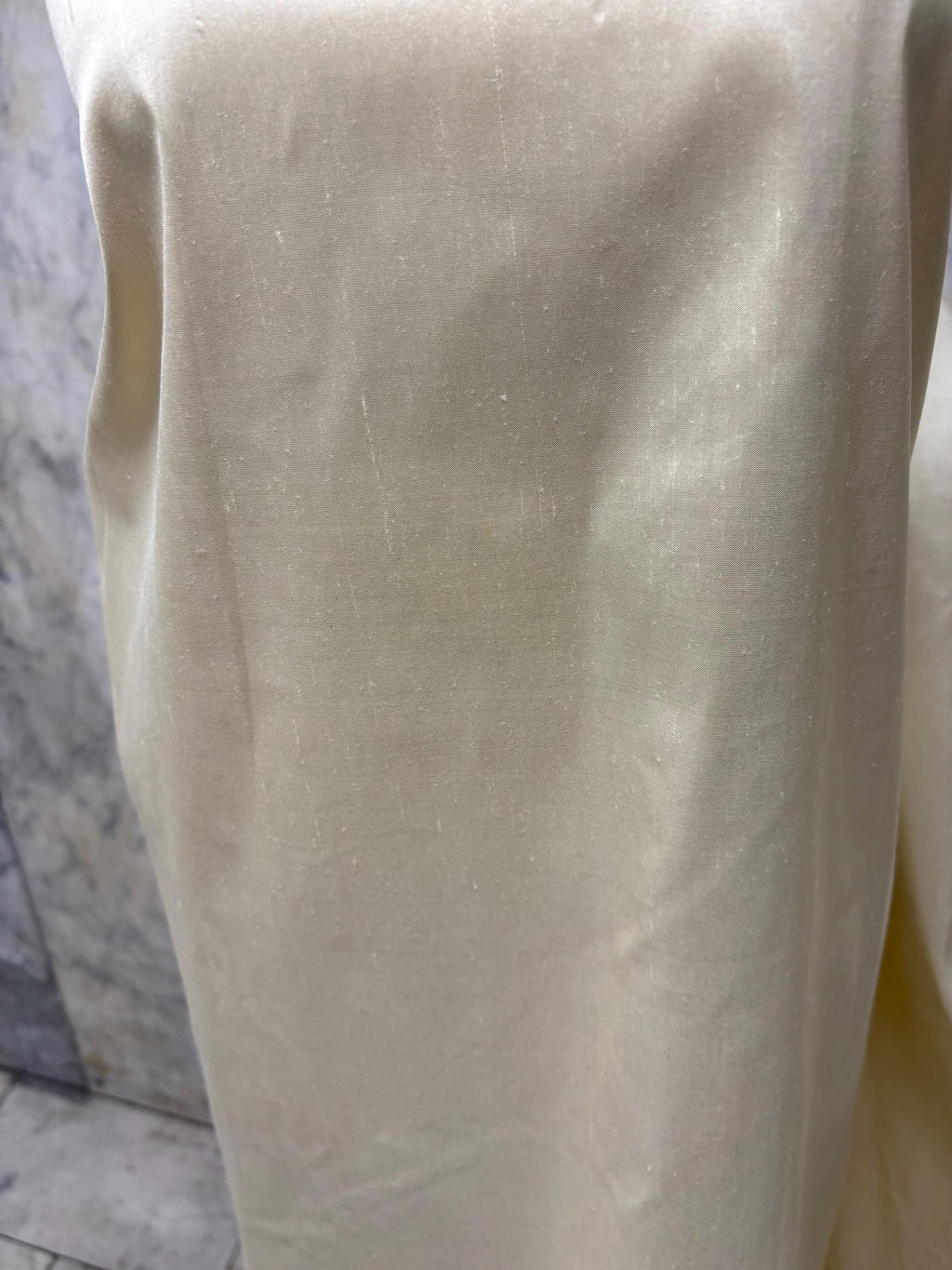 100% silk Taffeta Fabric - Ivory 2274 - 54" Width