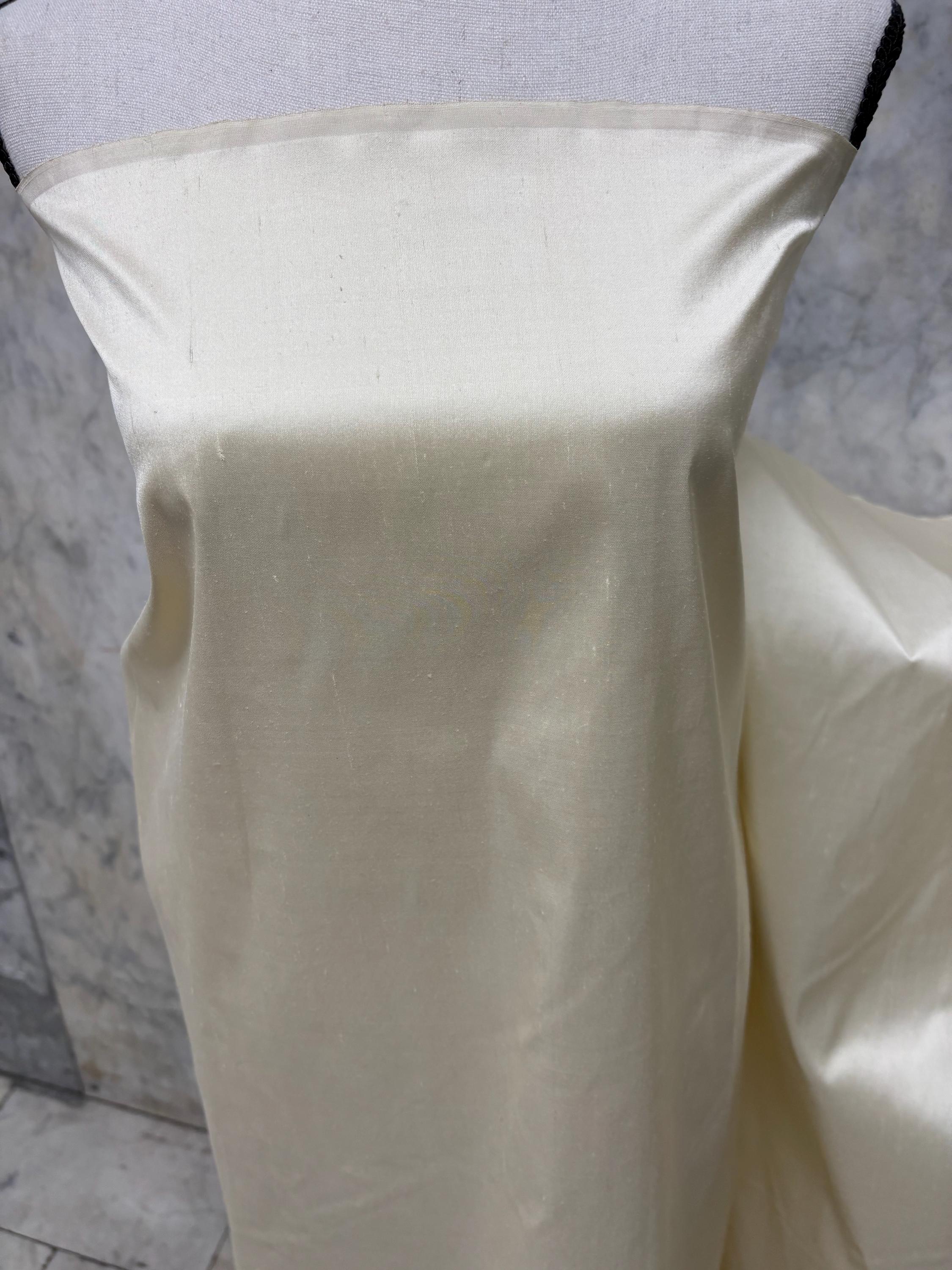 100% silk Taffeta Fabric - Ivory 2274 - 54" Width