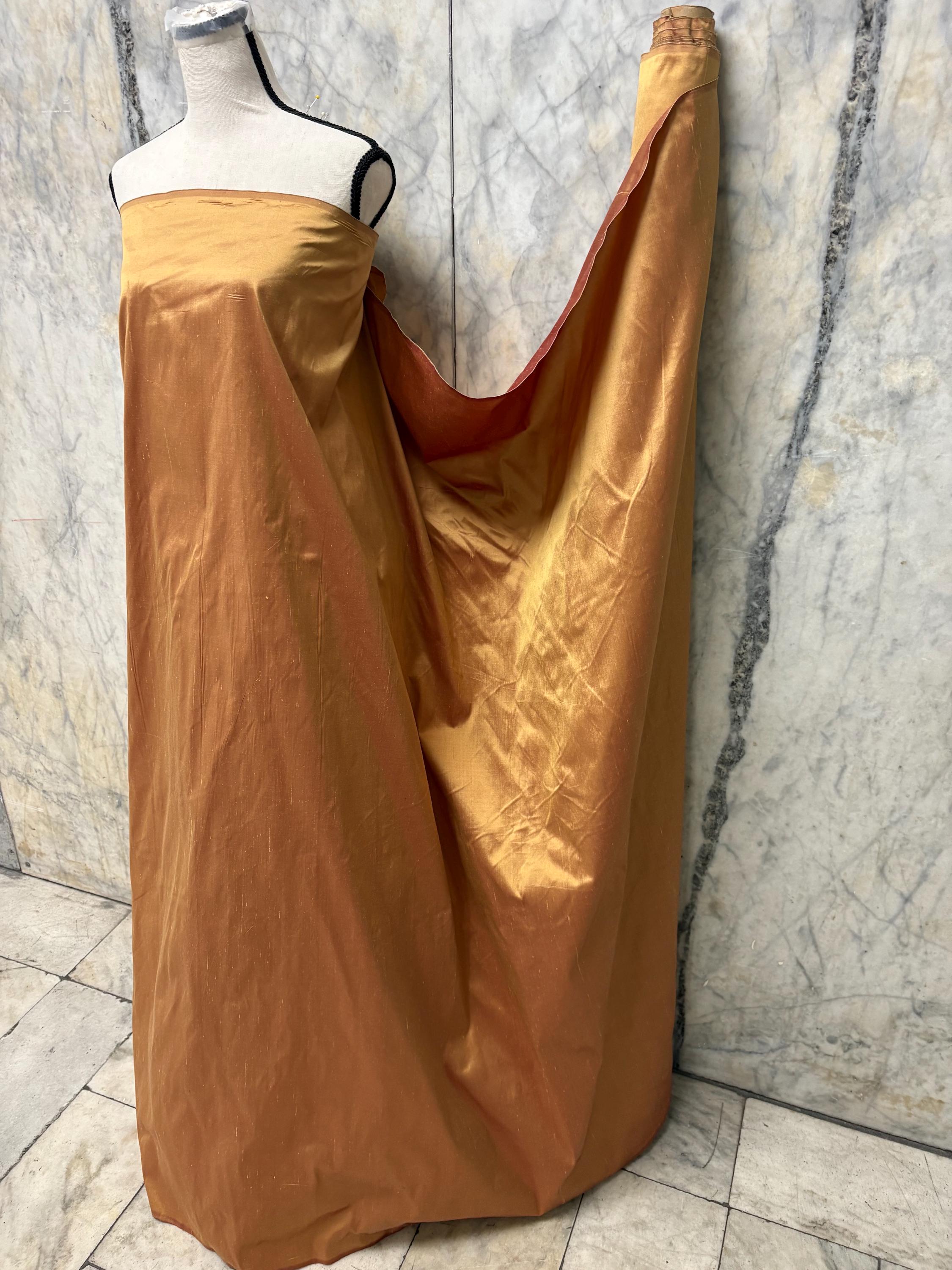 100% silk Taffeta fabric - Gold with red tone - 54" width