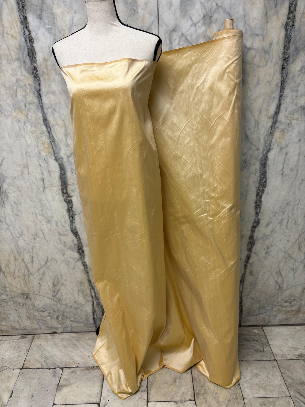 100% silk Taffeta fabric - Light Gold - 54" width - ref. 2282