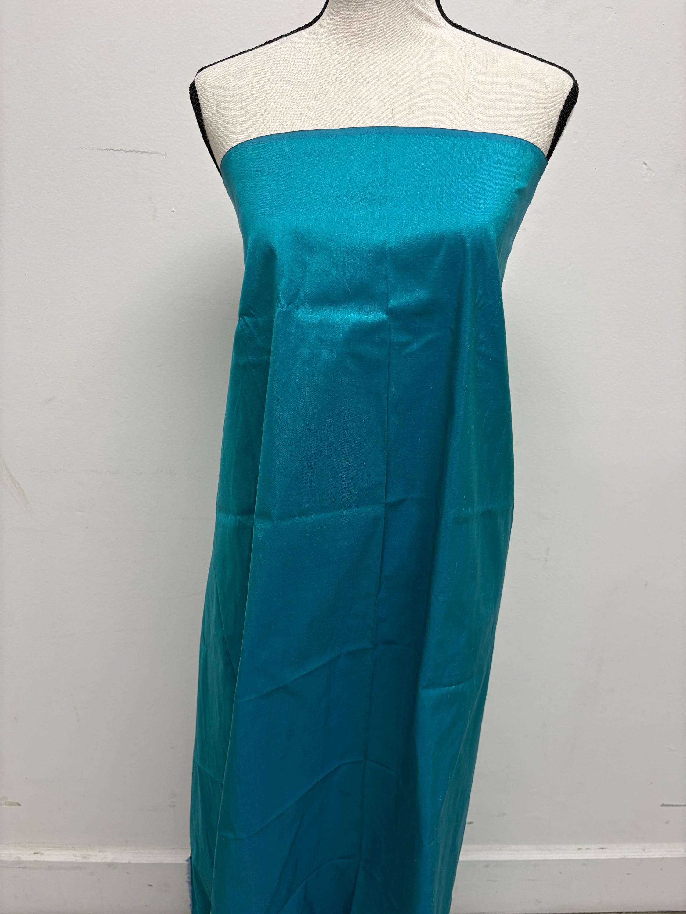 1.25 yards - 100% silk Taffeta fabric - Turquoise - 54" width - Ref. 2294-1
