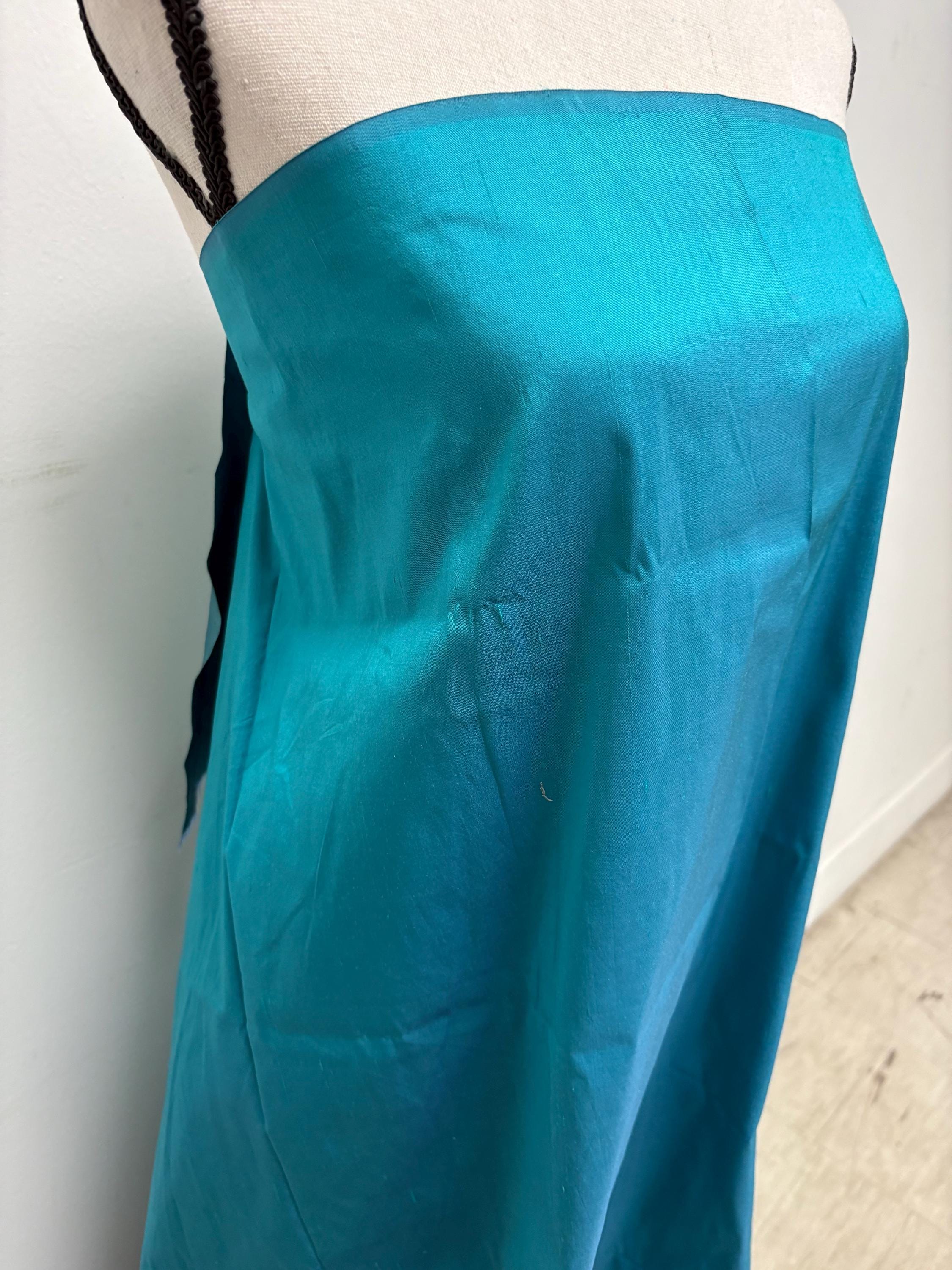 1.25 yards - 100% silk Taffeta fabric - Turquoise - 54" width - Ref. 2294-1