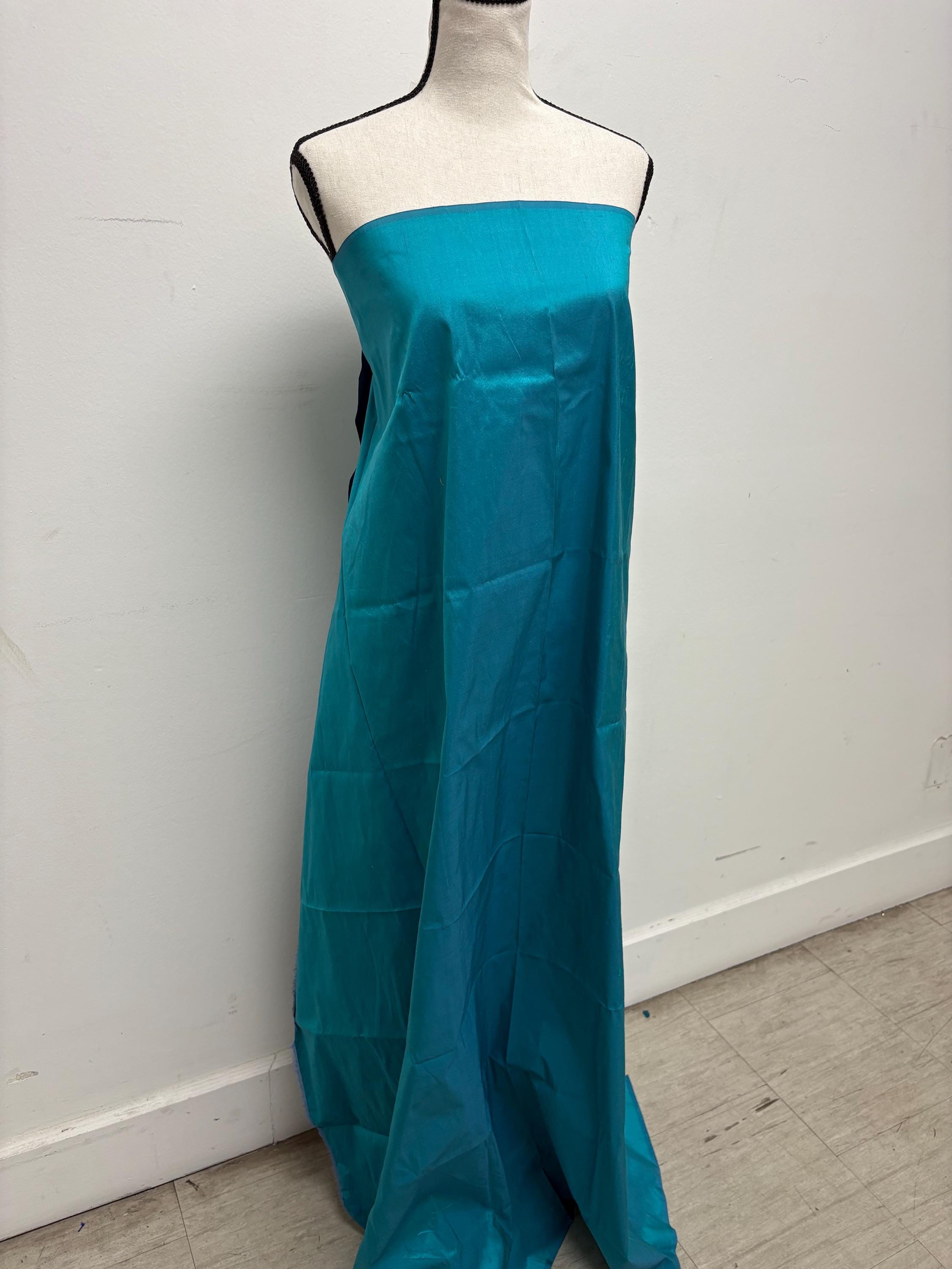 1.25 yards - 100% silk Taffeta fabric - Turquoise - 54" width - Ref. 2294-1