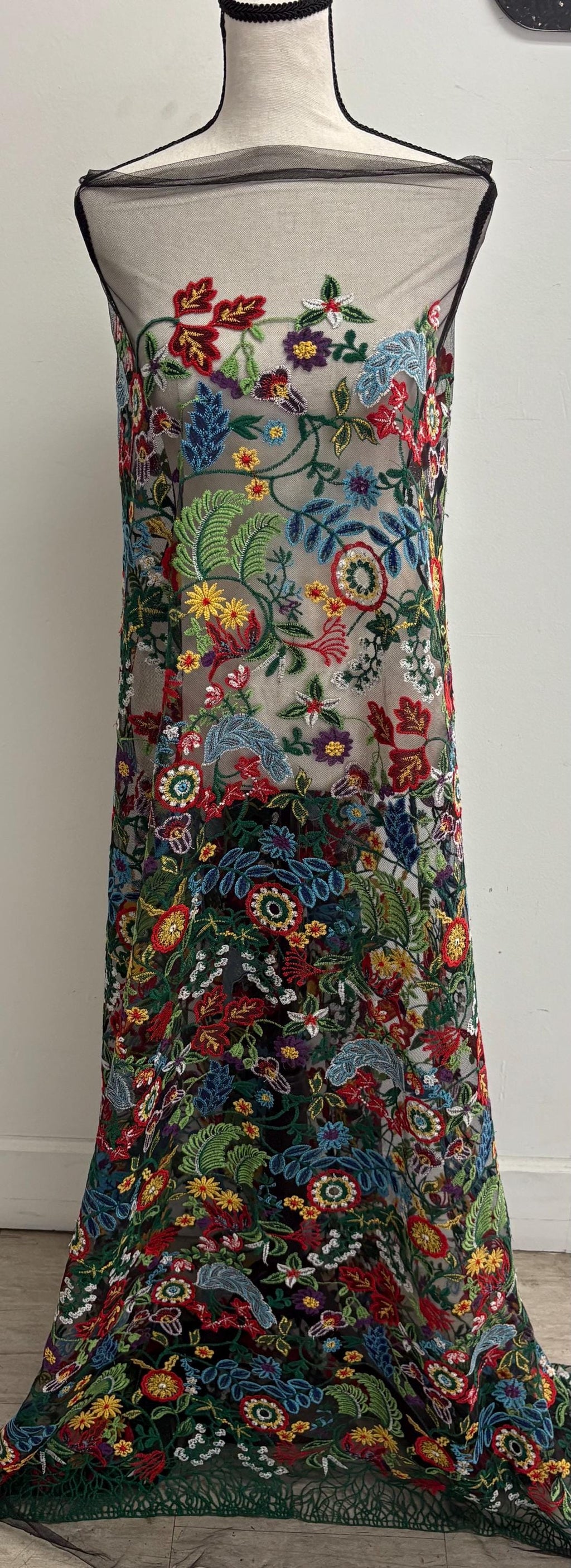 Lace Fabric - Design Multi Floral - Ref. BNG