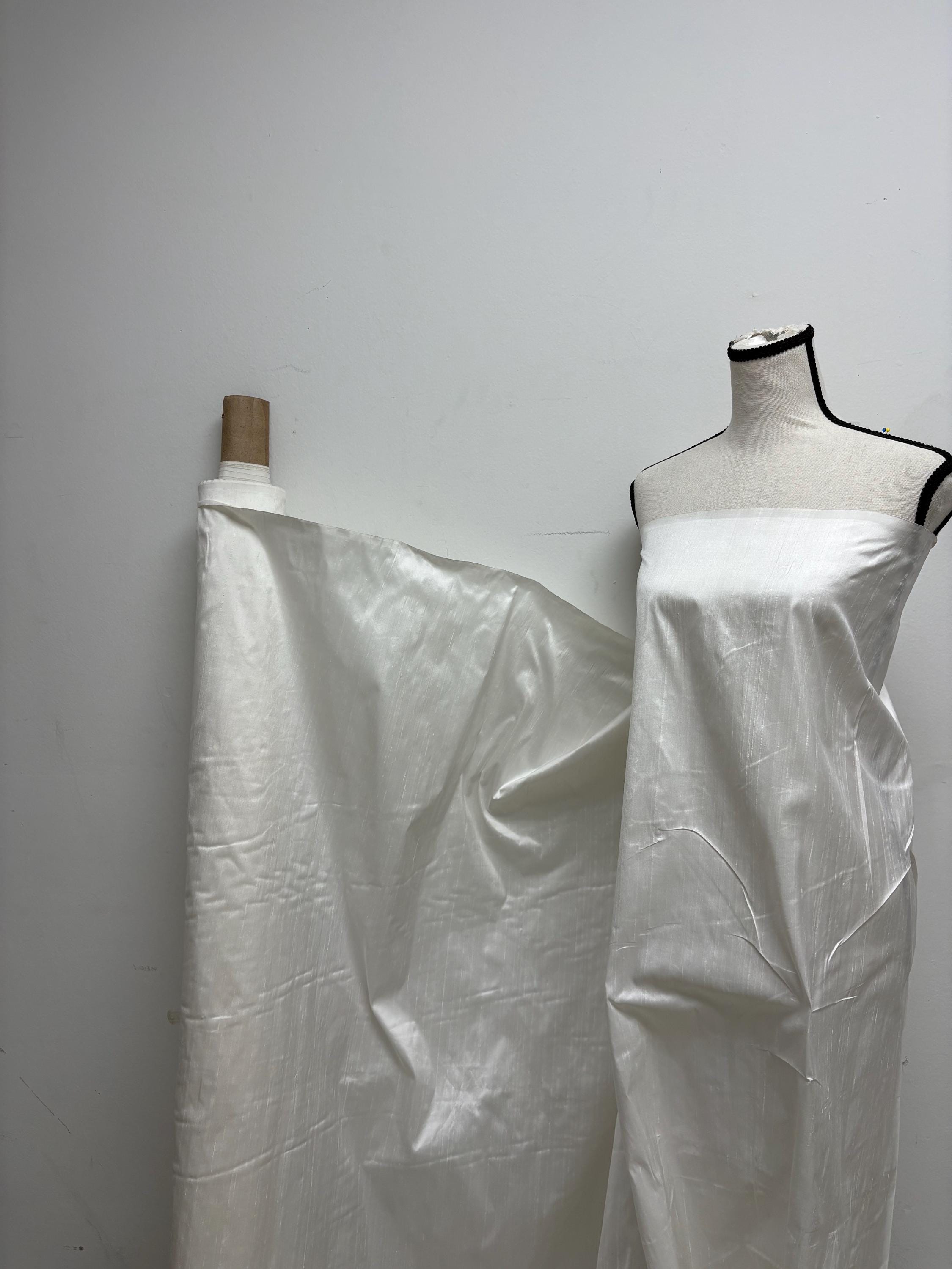 100% silk Dupioni fabric - Off white - 54" Width - Ref. 2273 NAS