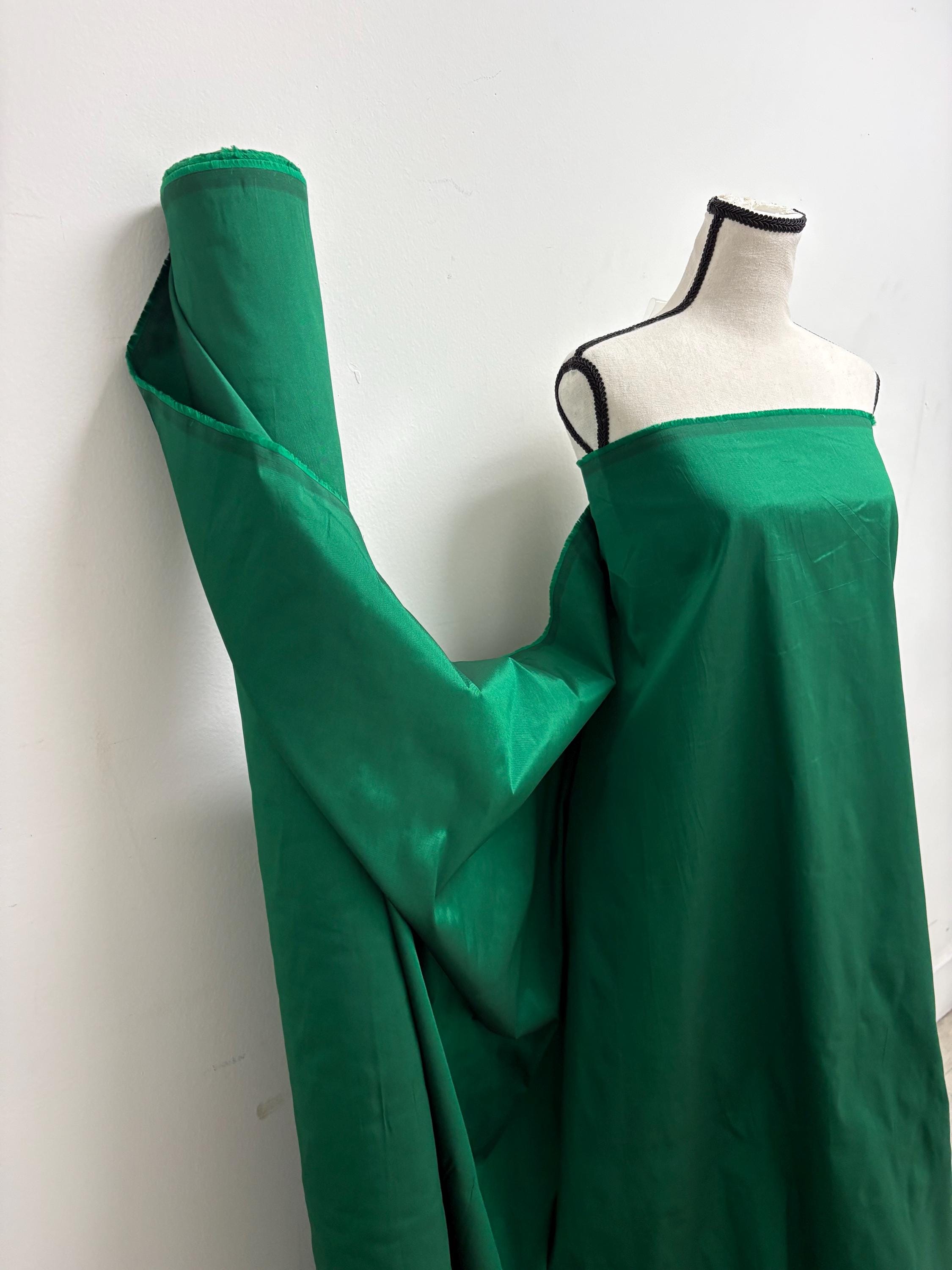 Taffeta Fabric - Green 078 - 54" Width - Ref. Sonia 078.