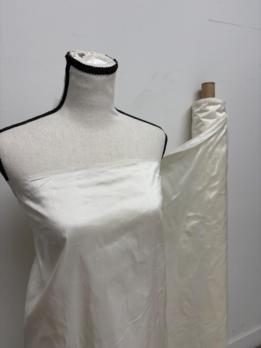 100% silk Dupioni fabric - Ivory - 54" width - Ref. 2273(2)