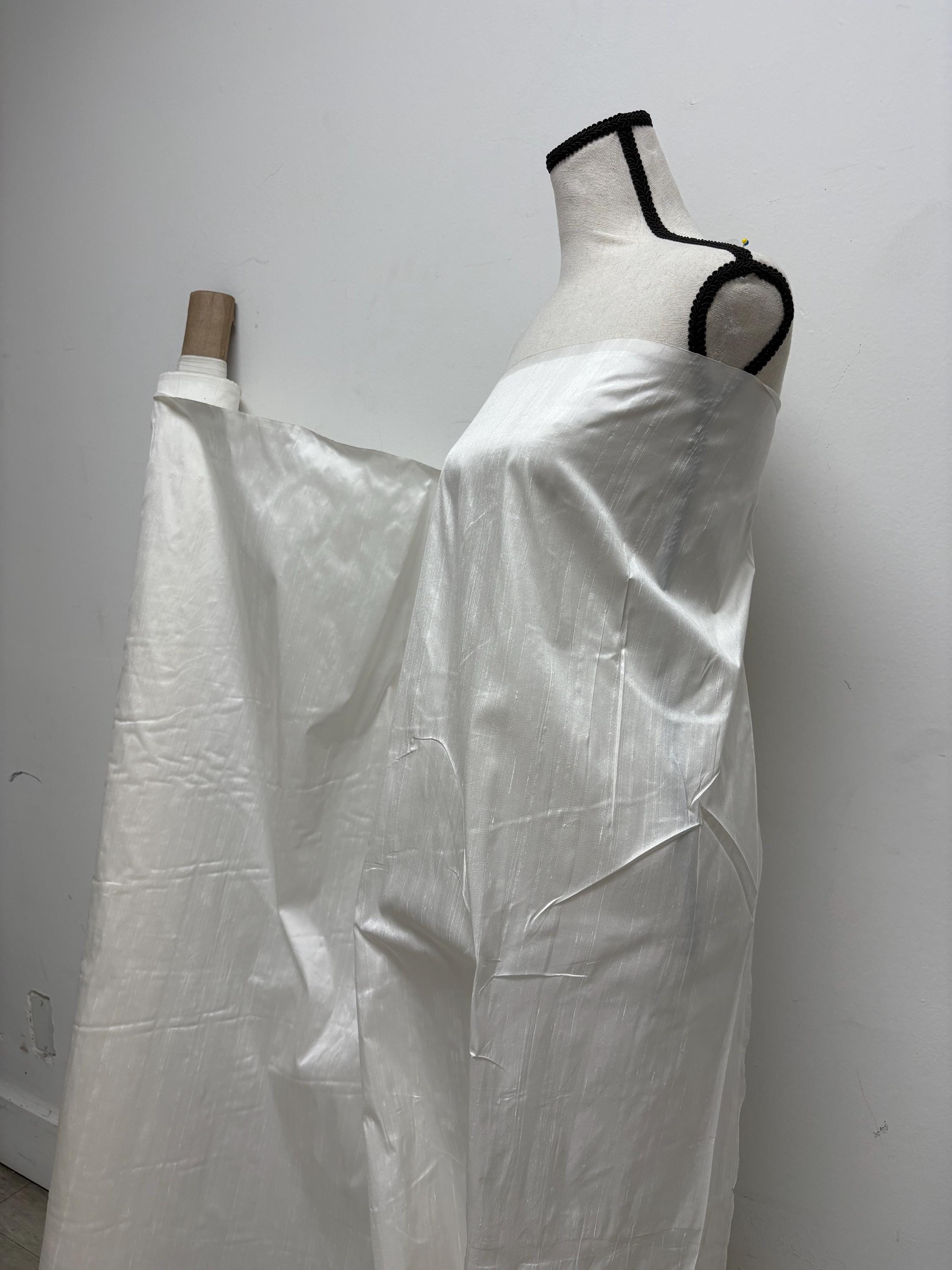 100% silk Dupioni fabric - Off white - 54" Width - Ref. 2273 NAS