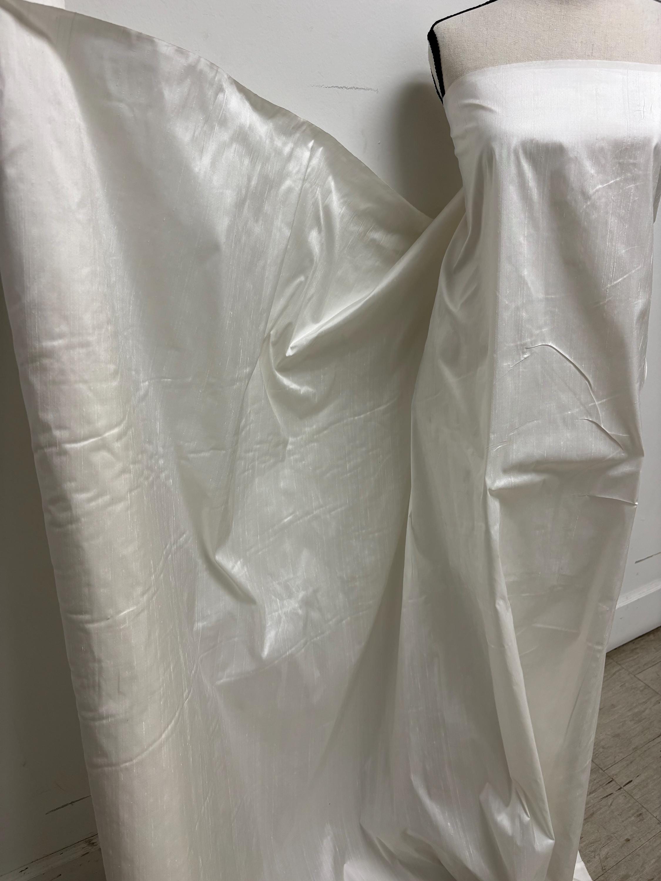 100% silk Dupioni fabric - Off white - 54" Width - Ref. 2273 NAS