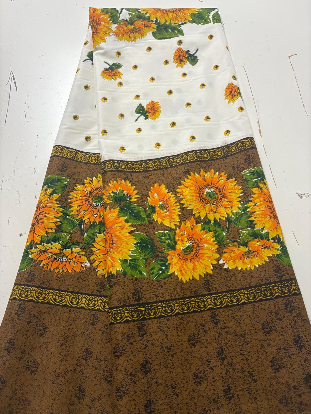 2 yard cut Poly Cotton Fabric - sunflower print - 58" Width