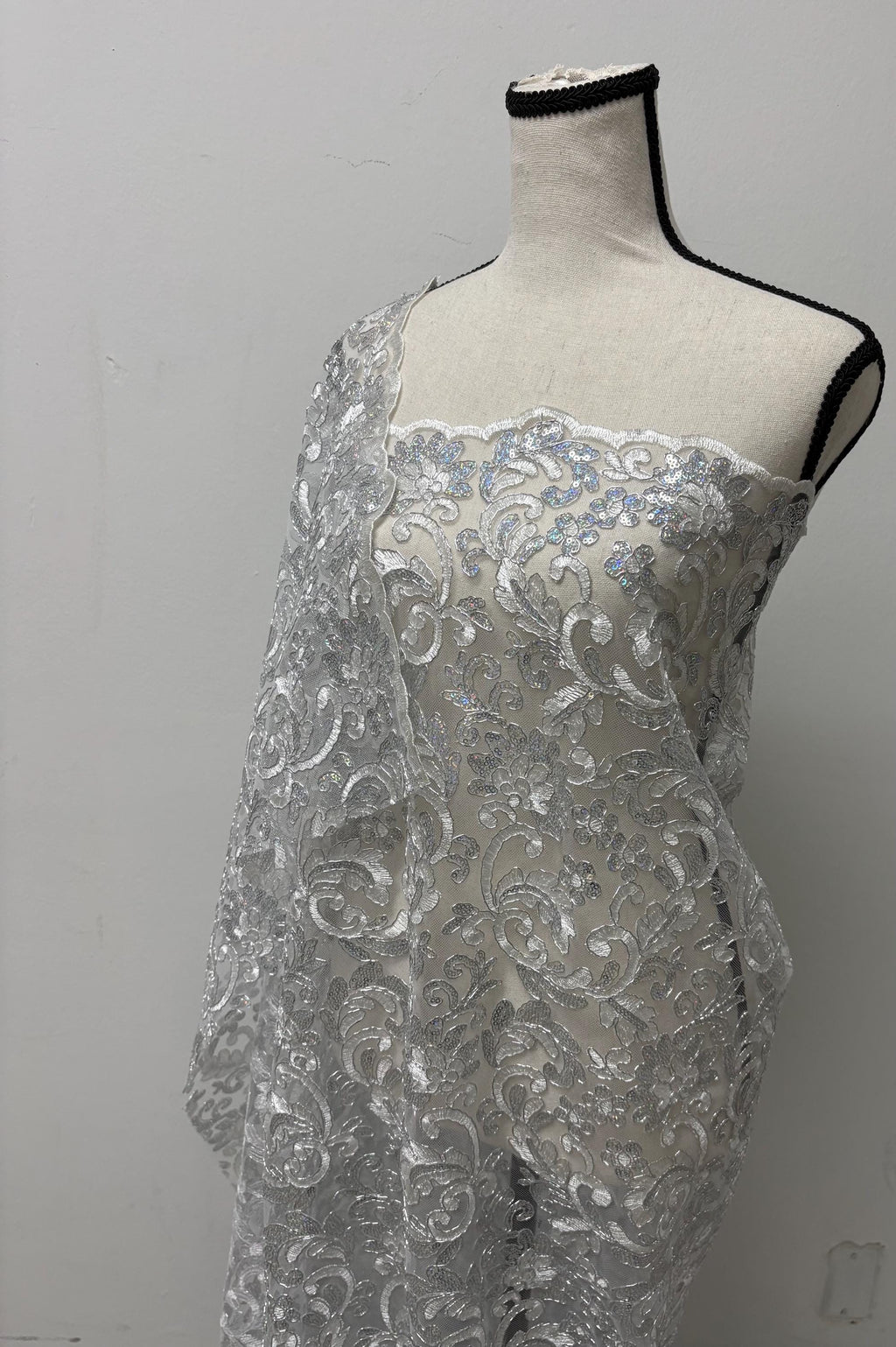 Lace fabric - White - 49" Width - Design: 5386 BNG