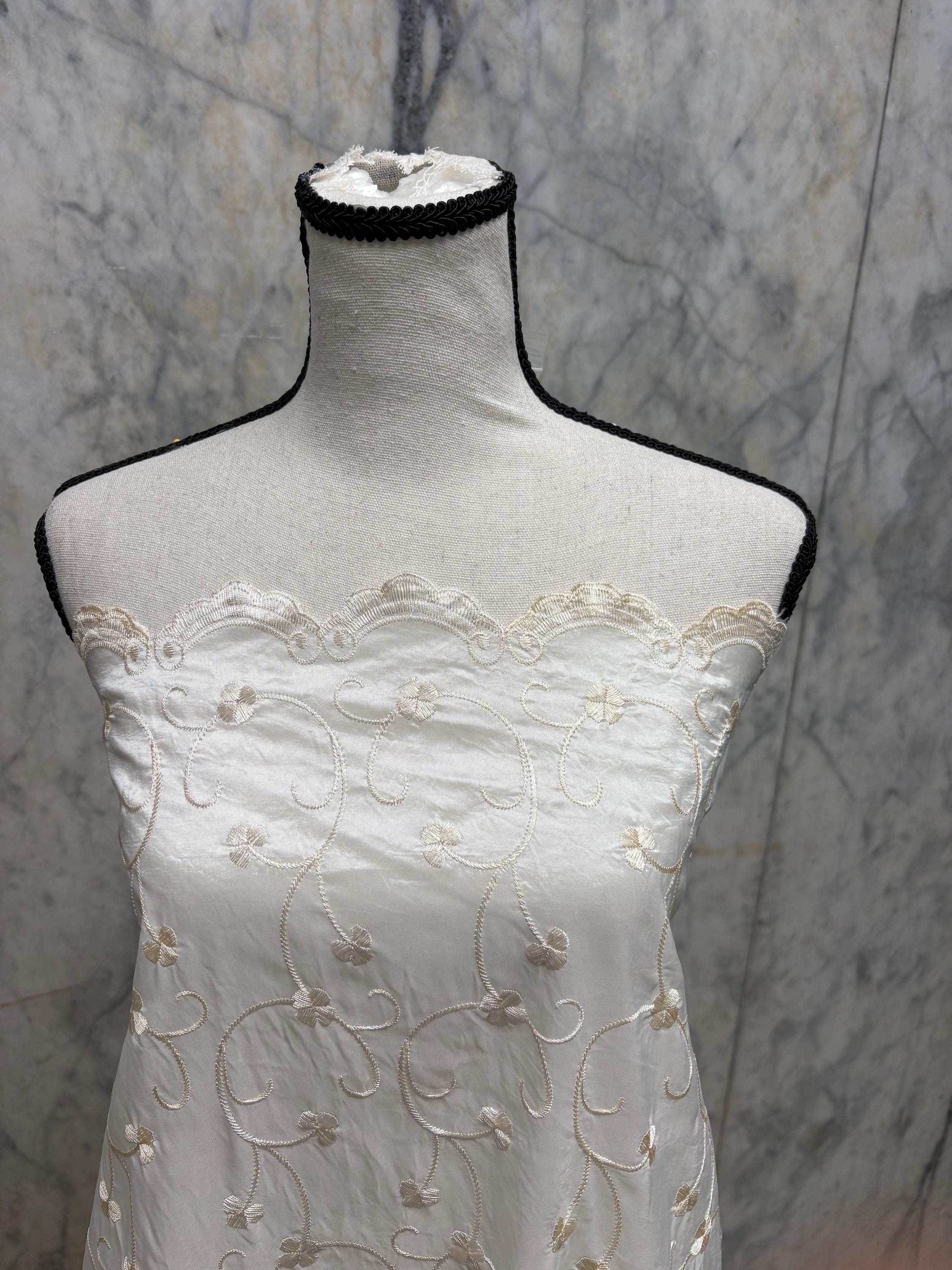Eyelet Embroidery Taffeta Fabric - Ivory - 48" Width - Ref. NAS