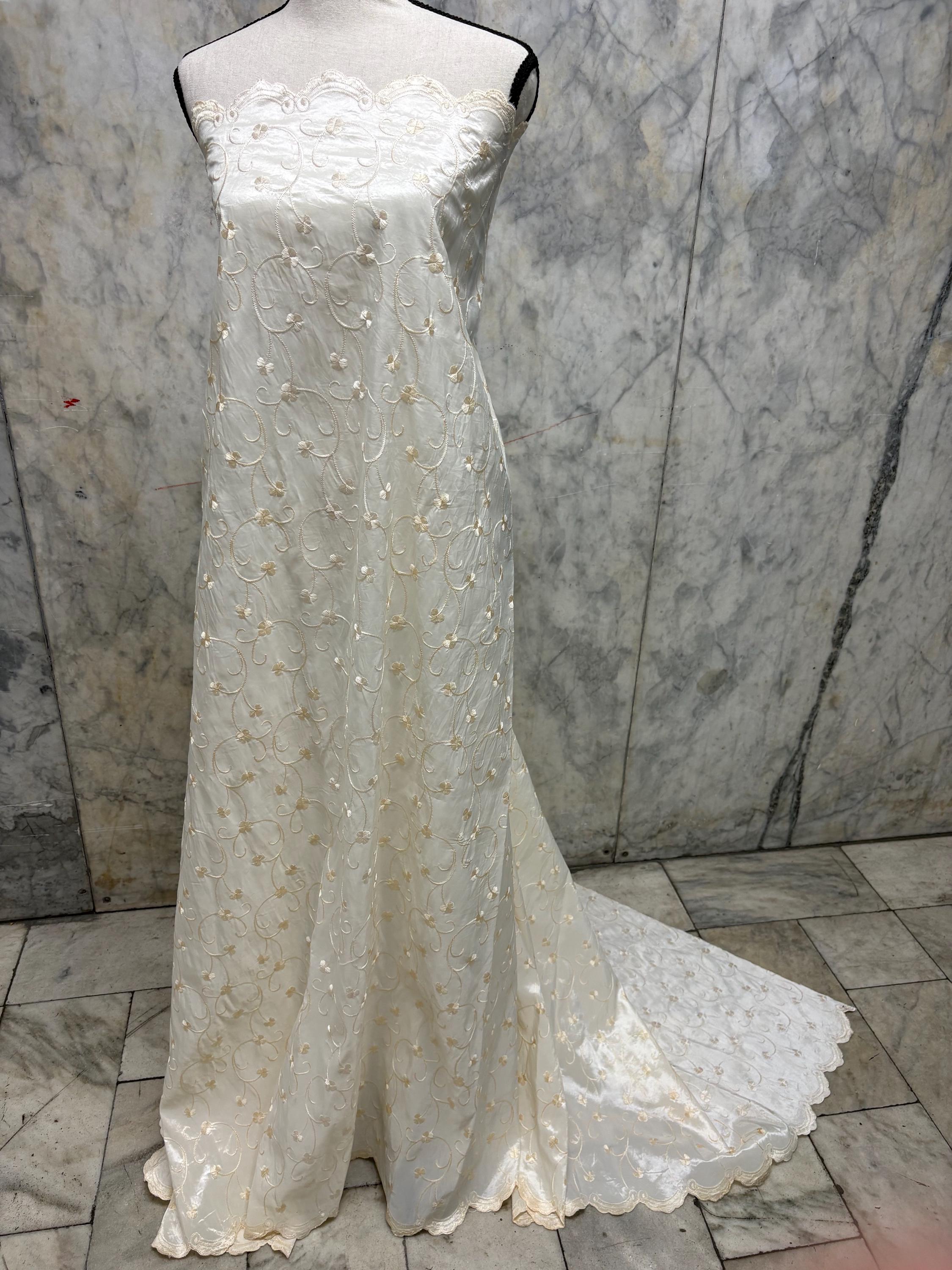 Eyelet Embroidery Taffeta Fabric - Ivory - 48" Width - Ref. NAS