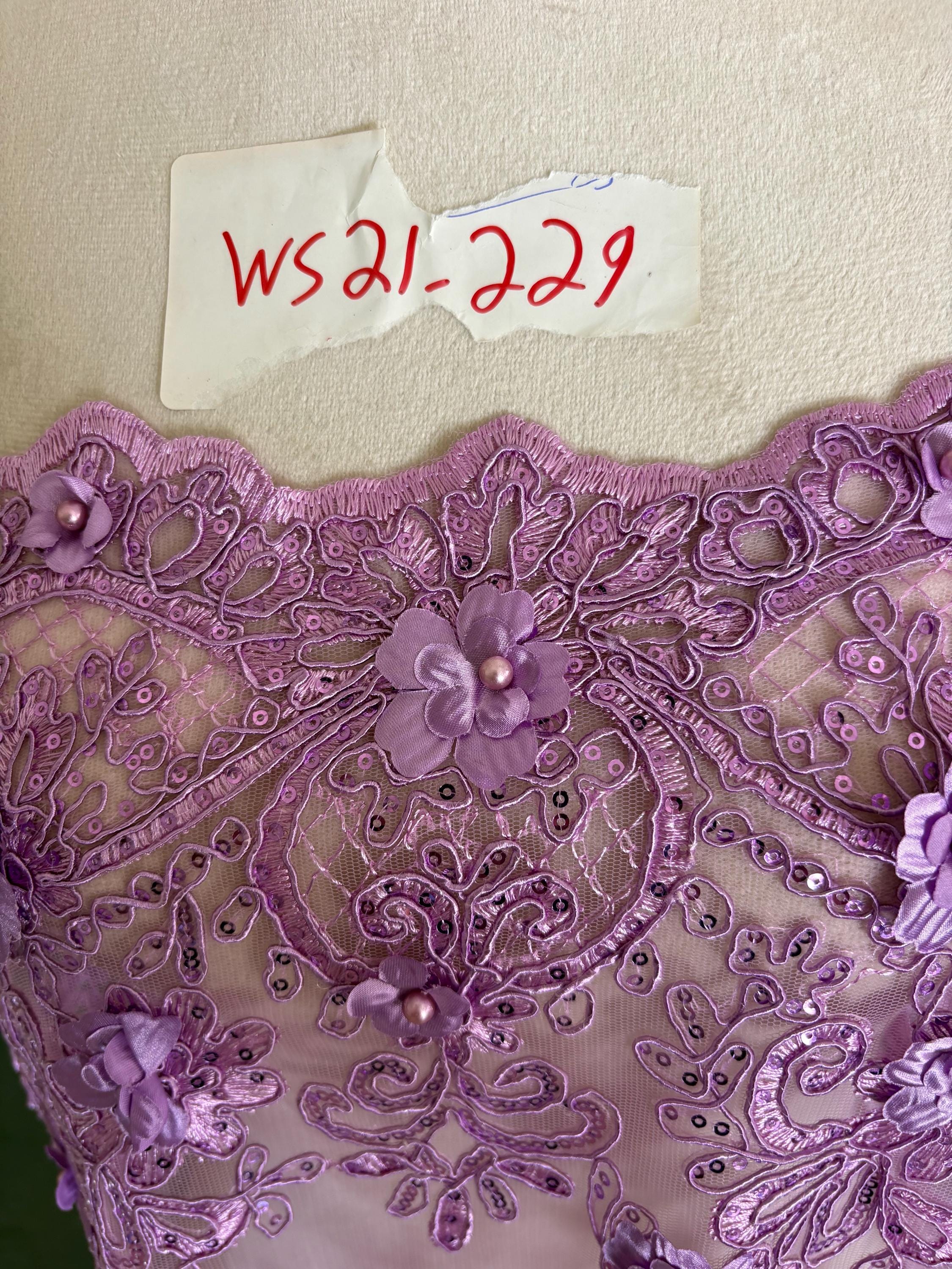 3D Bridal Lace fabric - Lavender - 49" Width - Embridery sequince Double scalopped with Beads