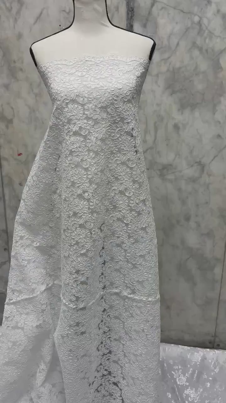 White French lace Design 612C. Bridal Lace Embroidery Lot NAS. tela de encaje de color blanco